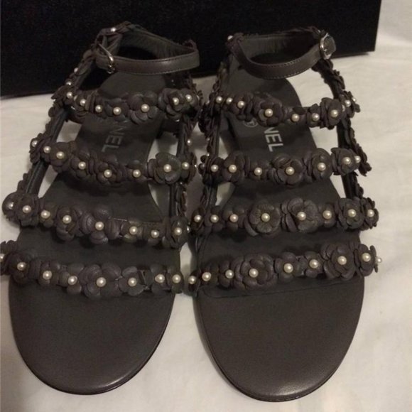 CHANEL 14P Pearl Embellished Camellia Strappy Leather Flat Sandals Shoes - Picture 4 of 11